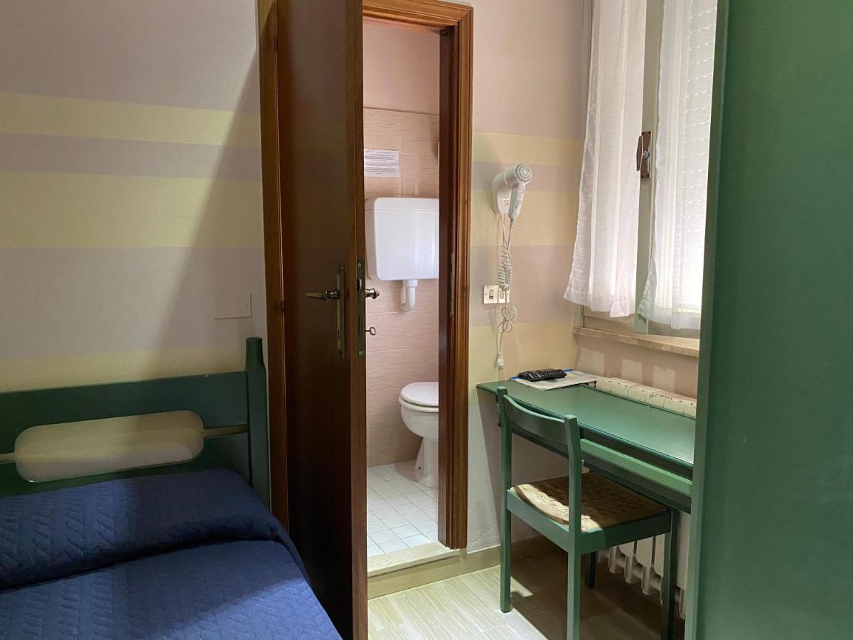 Hotel Moderno - Bed & Breakfast Cervia Ngoại thất bức ảnh