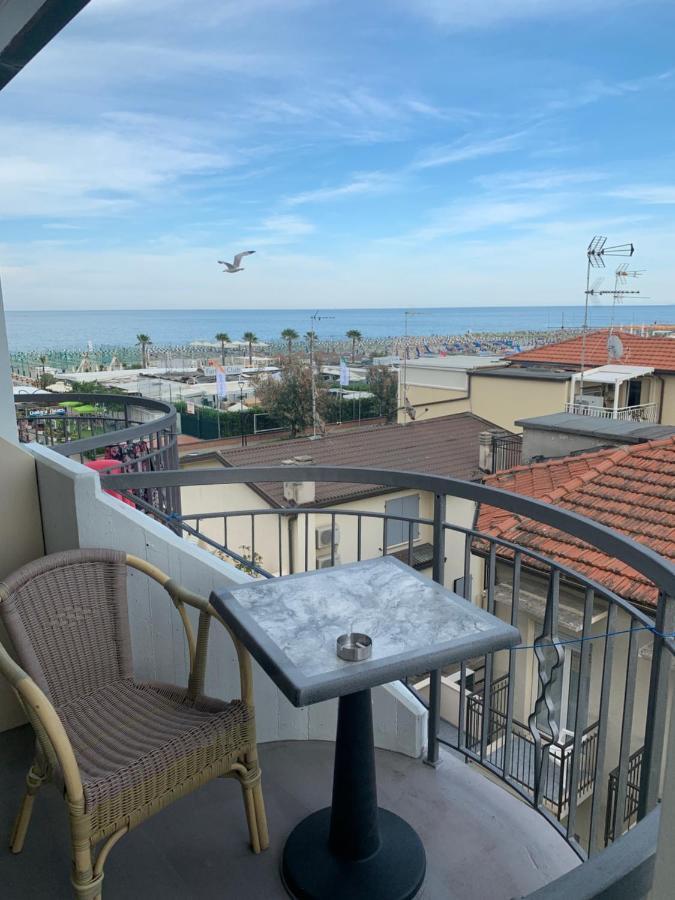 Hotel Moderno - Bed & Breakfast Cervia Ngoại thất bức ảnh