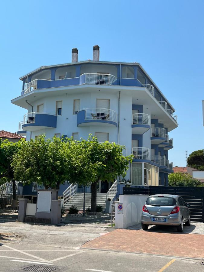 Hotel Moderno - Bed & Breakfast Cervia Ngoại thất bức ảnh