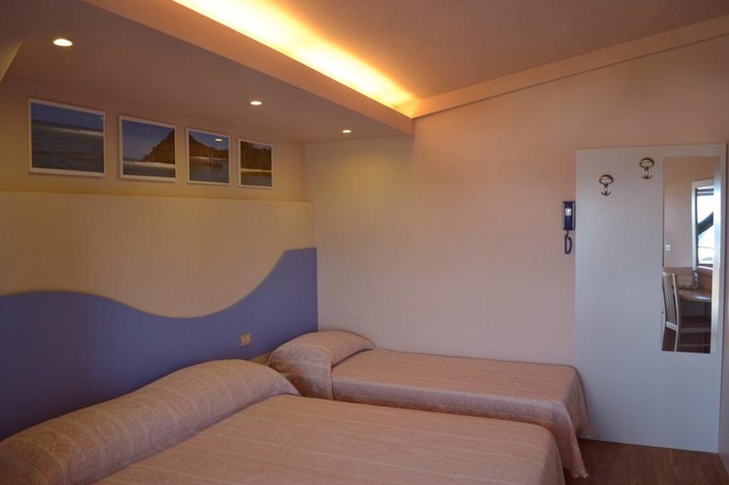 Hotel Moderno - Bed & Breakfast Cervia Phòng bức ảnh