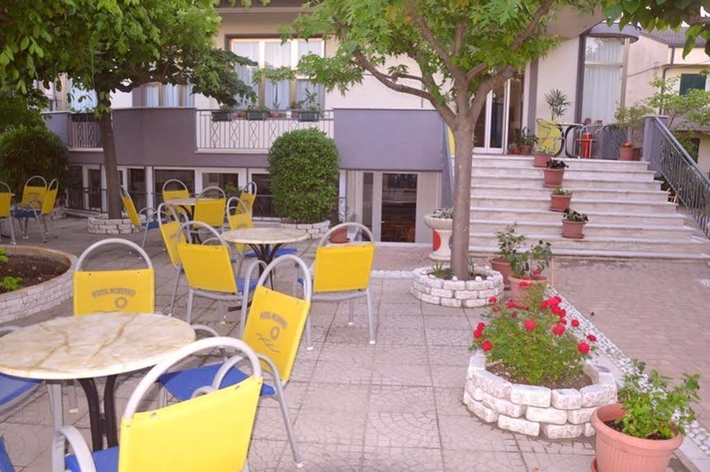 Hotel Moderno - Bed & Breakfast Cervia Ngoại thất bức ảnh