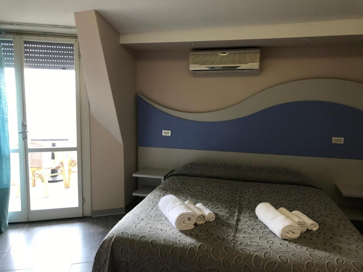 Hotel Moderno - Bed & Breakfast Cervia Ngoại thất bức ảnh